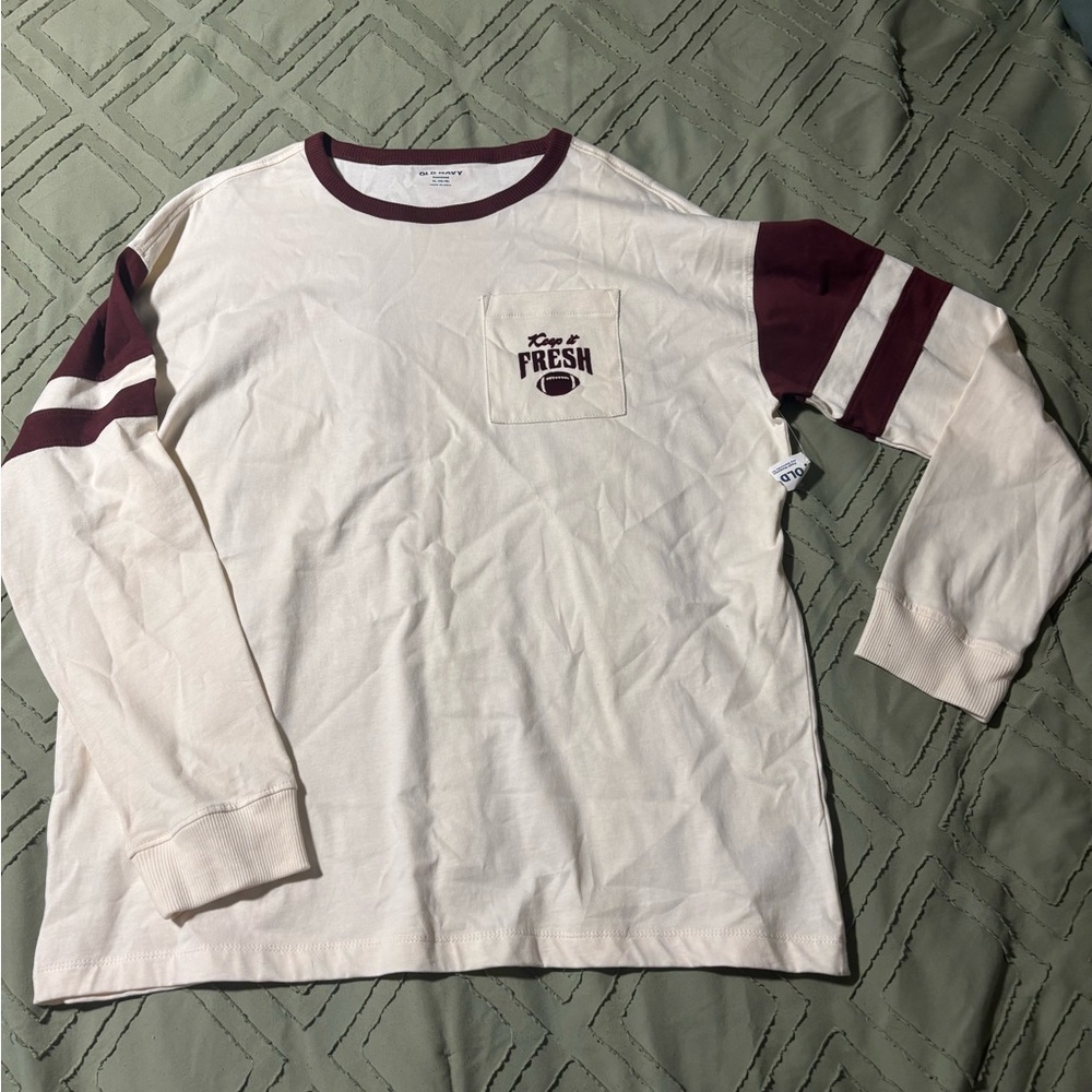 Old Navy Cream Tee with Maroon Trim